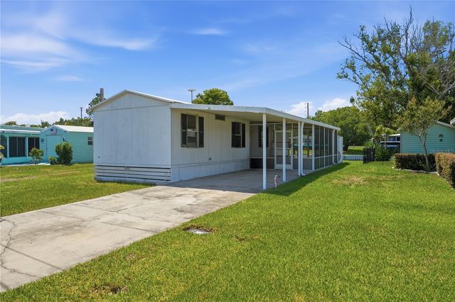 30107 GREEN BAY DRIVE, Tavares, FL 32778