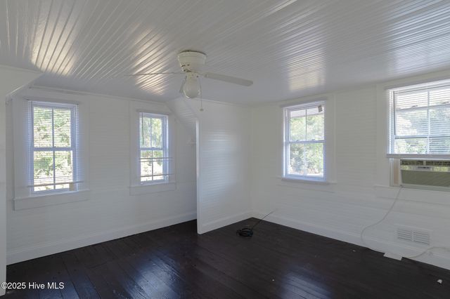 23 Gum Lumber Road, Aurora, NC 27806