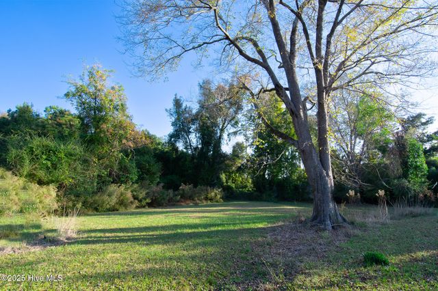 23 Gum Lumber Road, Aurora, NC 27806