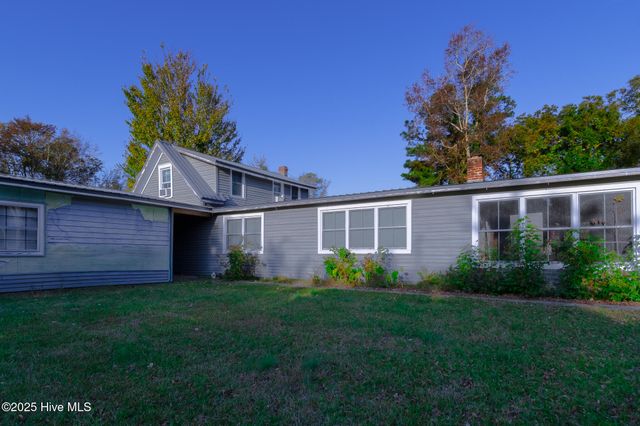 23 Gum Lumber Road, Aurora, NC 27806