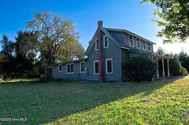 23 Gum Lumber Road, Aurora, NC 27806