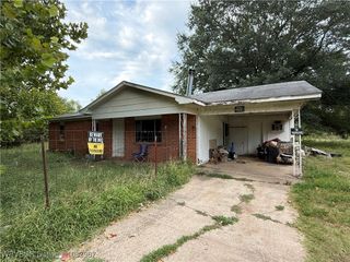 1205 Crescent Drive, Paris, AR 72855