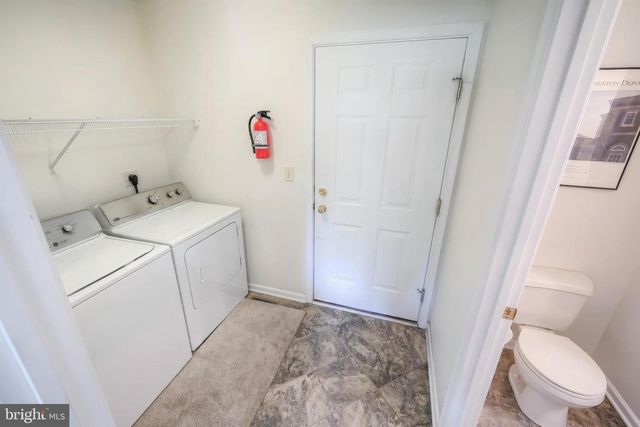 7284 LANDON DR, Thomasville, PA 17364