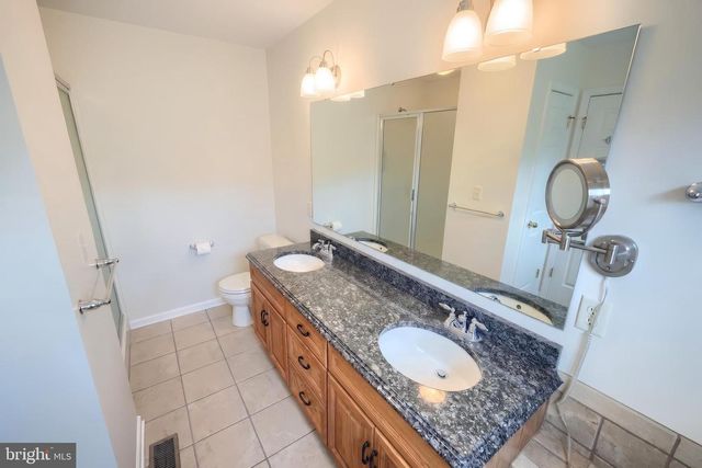 7284 LANDON DR, Thomasville, PA 17364