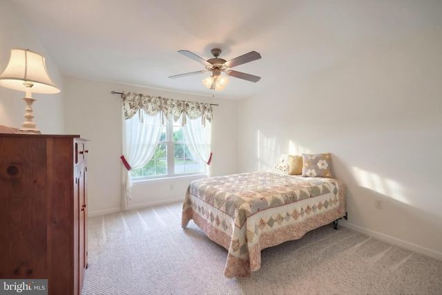 7284 LANDON DR, Thomasville, PA 17364