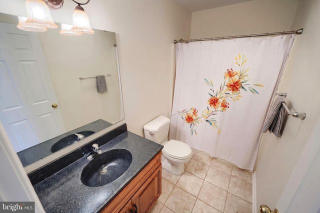 7284 LANDON DR, Thomasville, PA 17364