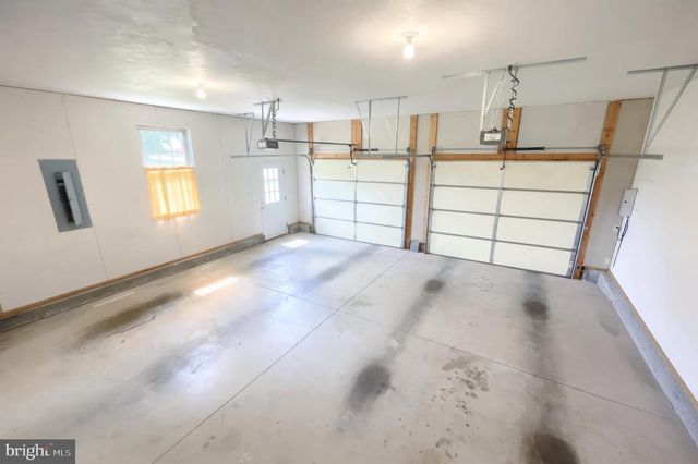 7284 LANDON DR, Thomasville, PA 17364