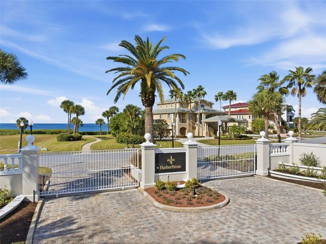 26 HARBORPOINTE DR, Port Richey, FL 34668