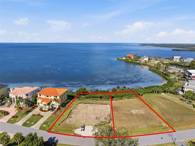 26 HARBORPOINTE DR, Port Richey, FL 34668