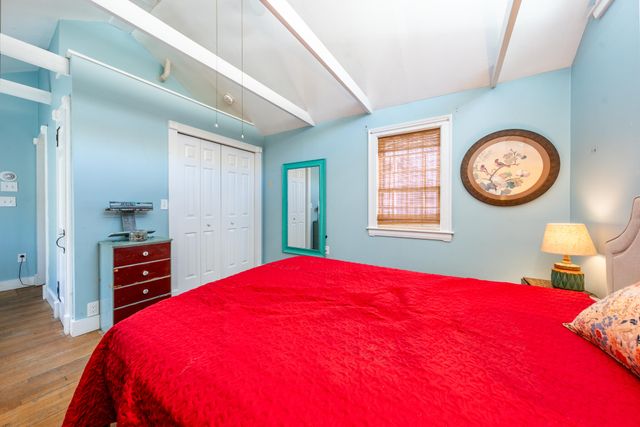 86 Sea Street, Hyannis, MA 02601