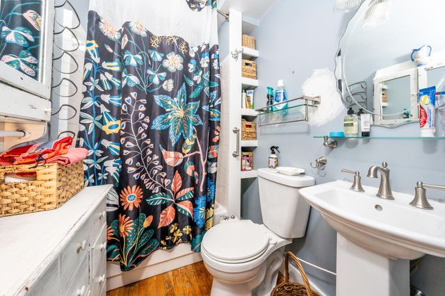 86 Sea Street, Hyannis, MA 02601