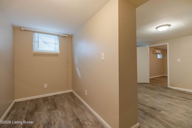 120 N 42nd St, Louisville, KY 40212