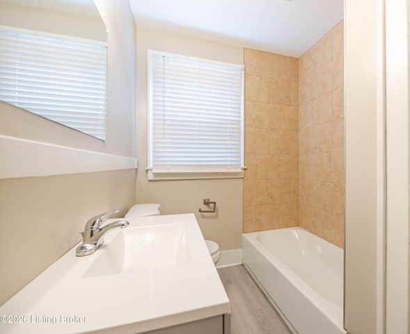 120 N 42nd St, Louisville, KY 40212