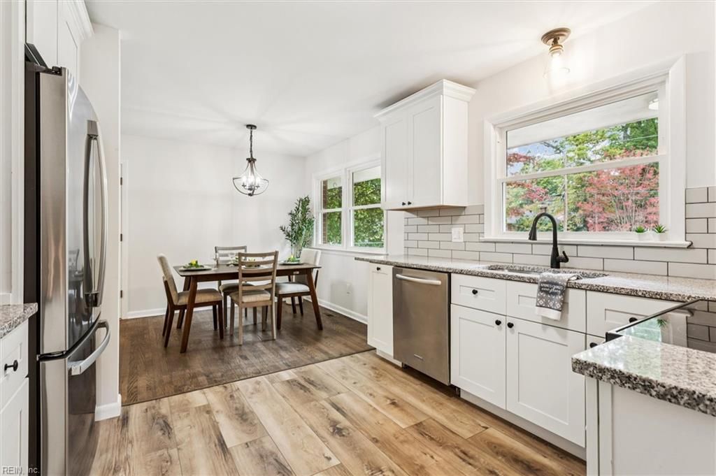 4 Bonnie LN, Newport News, VA 23606