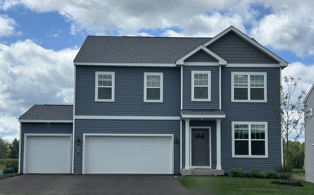 425 James Parkway, Elko New Market, MN 55054 — exterior