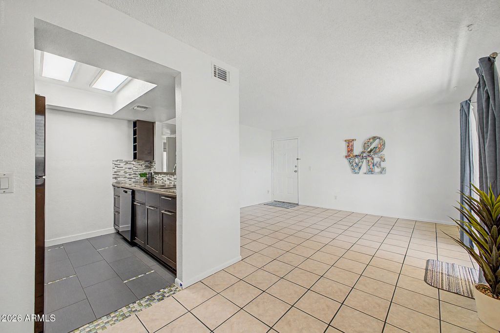616 S HARDY Drive 118, Tempe, AZ 85281