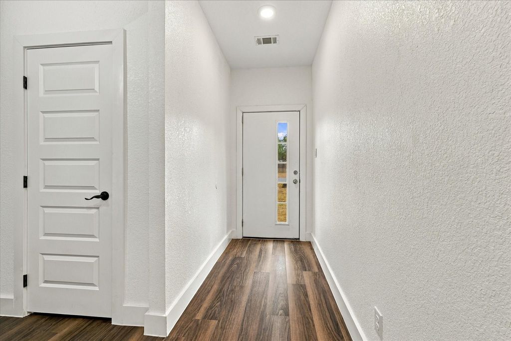 3023 Brazos River Drive, Granbury, TX 76048 — photo 3
