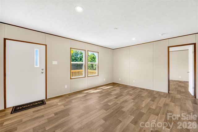 4051 10th Avenue Drive SW, Hickory, NC 28602