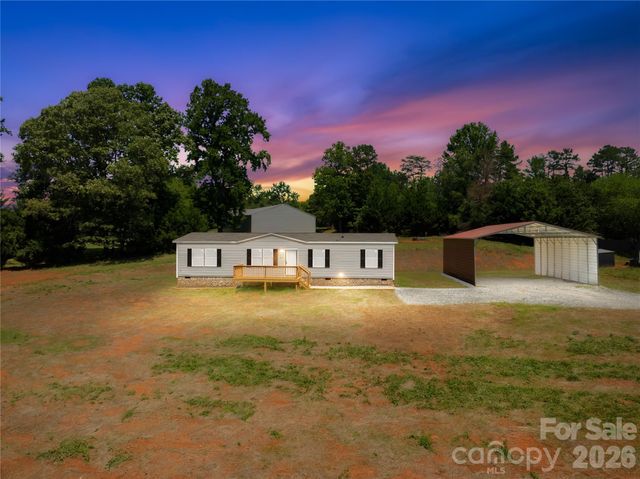 4051 10th Avenue Drive SW, Hickory, NC 28602