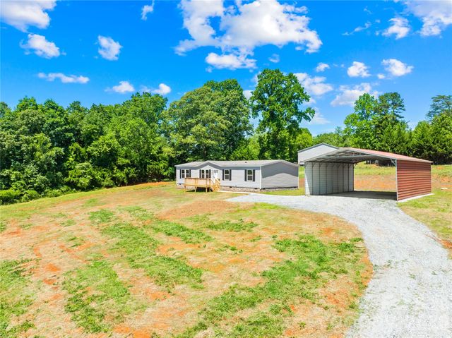 4051 10th Avenue Drive SW, Hickory, NC 28602