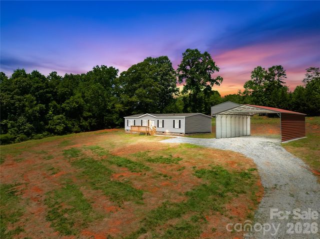 4051 10th Avenue Drive SW, Hickory, NC 28602