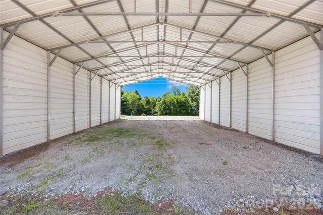 4051 10th Avenue Drive SW, Hickory, NC 28602