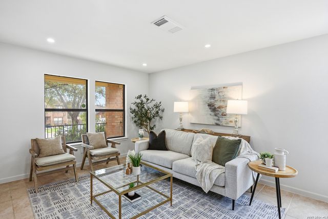 16046 Watering Point Dr, San Antonio, TX 78247