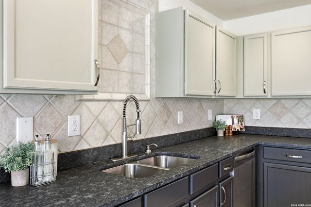 16046 Watering Point Dr, San Antonio, TX 78247