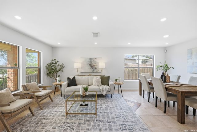 16046 Watering Point Dr, San Antonio, TX 78247