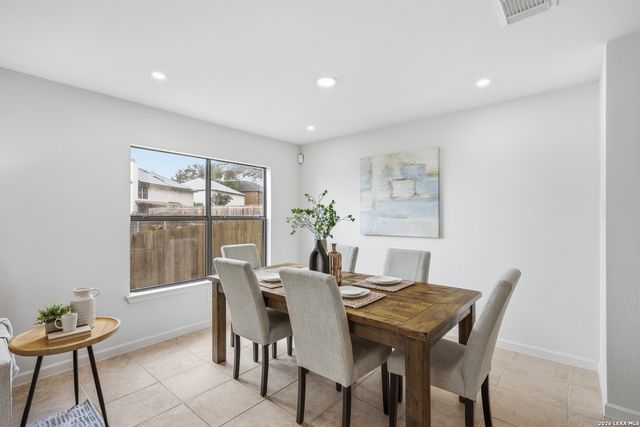 16046 Watering Point Dr, San Antonio, TX 78247