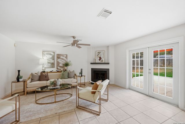 16046 Watering Point Dr, San Antonio, TX 78247