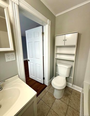 45 Garfield Street, Bay Shore, NY 11706