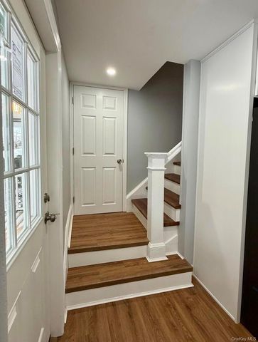 45 Garfield Street, Bay Shore, NY 11706