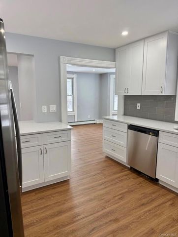 45 Garfield Street, Bay Shore, NY 11706