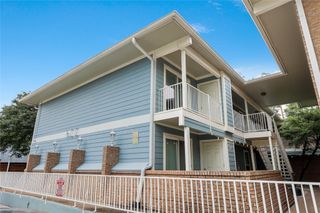 400 W 35th ST 201, Austin, TX 78705