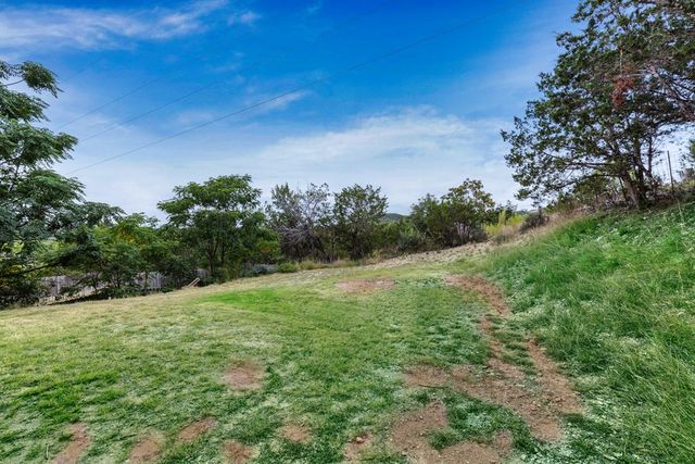1504 5th St, Kerrville, TX 78028