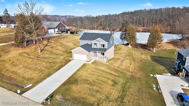 113 Parker Lane, Ortonville, MI 48462