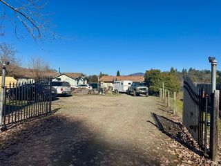 8029 Uva Dr, Redwood Valley, CA 95470