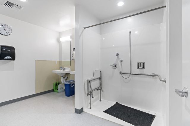 101 Airport Road, King City, CA 93930