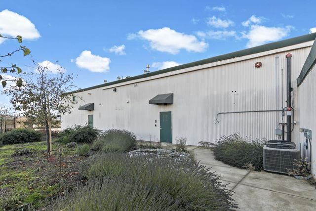 101 Airport Road, King City, CA 93930