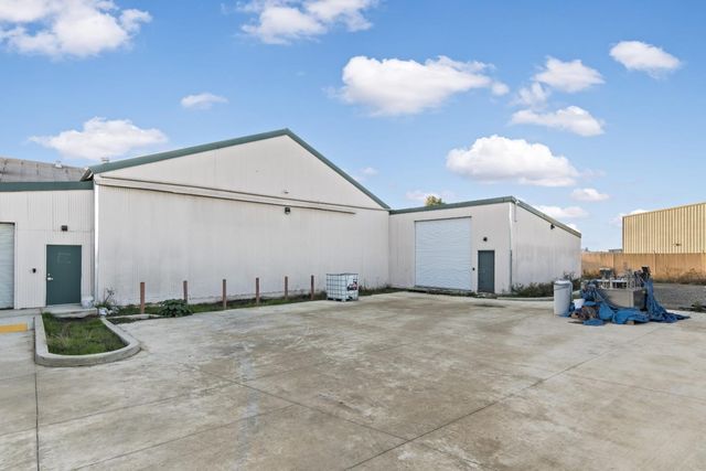 101 Airport Road, King City, CA 93930