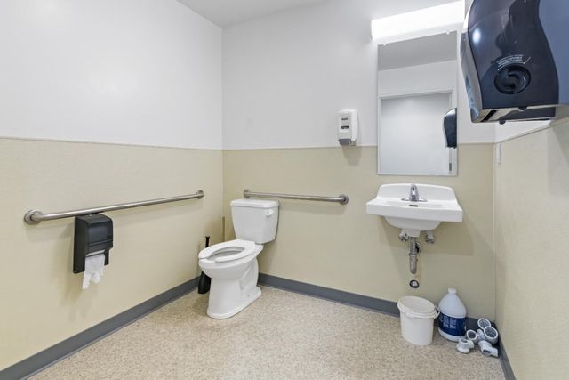 101 Airport Road, King City, CA 93930