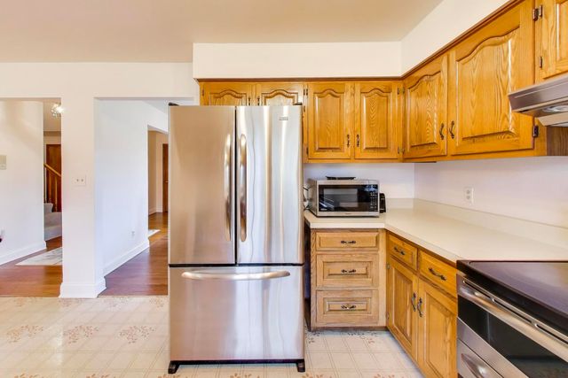 36W787 Red Haw Lane, St. Charles, IL 60174