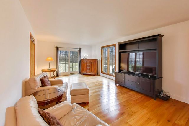 36W787 Red Haw Lane, St. Charles, IL 60174