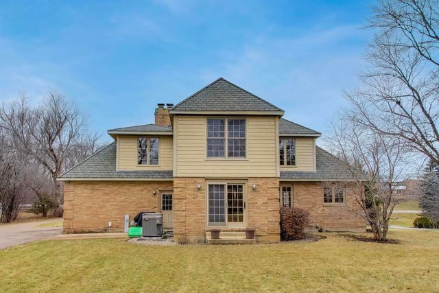 36W787 Red Haw Lane, St. Charles, IL 60174