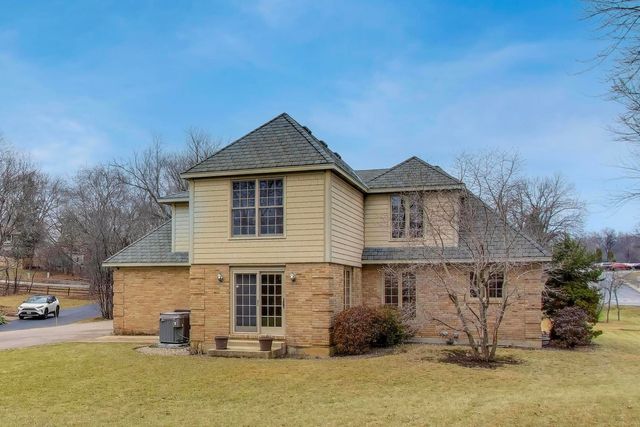 36W787 Red Haw Lane, St. Charles, IL 60174