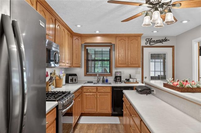 4301 Cades Cove Drive, Austell, GA 30106