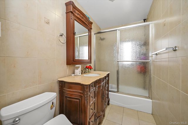 14703 77th Road, Flushing, NY 11367