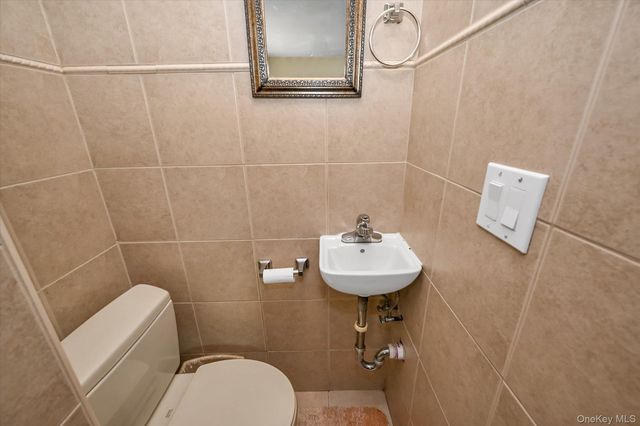 14703 77th Road, Flushing, NY 11367