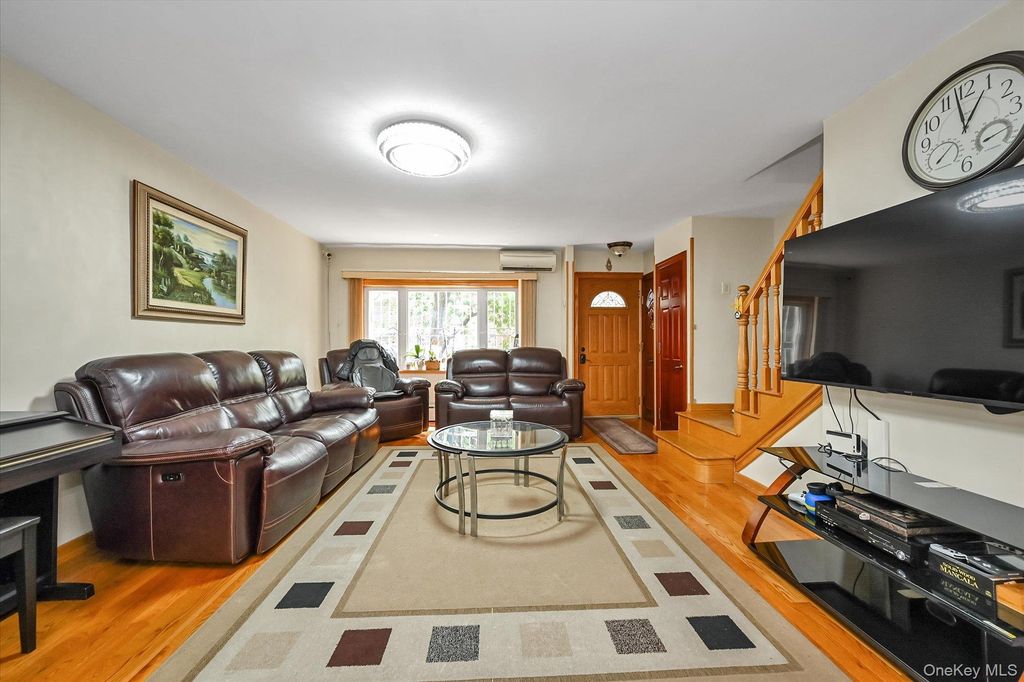 14703 77th Road, Flushing, NY 11367 — photo 2